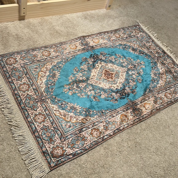 Turkish Style Small Rug - Picture 2 of 6